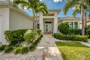 818 Montclaire Ct, Cape Coral, FL 33904 - Photo 2