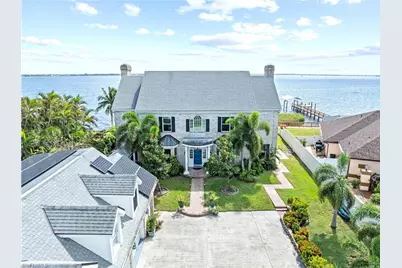 1807 Coral Cir, North Fort Myers, FL 33903 - Photo 4