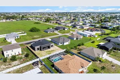 9 NW 14th Pl, Cape Coral, FL 33993 - Photo 46