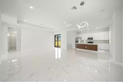 9 NW 14th Pl, Cape Coral, FL 33993 - Photo 4