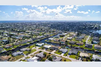 1038 SE 30th St, Cape Coral, FL 33904 - Photo 4