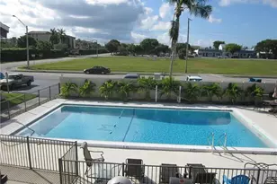 1721 SE 46th Ln, Cape Coral, FL 33904 - Photo 2