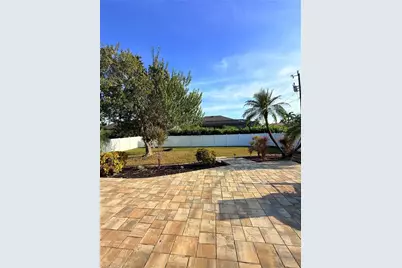 2910 Surfside Blvd, Cape Coral, FL 33914 - Photo 10