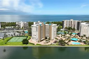 25 Bluebill Ave, Naples, FL 34108 - Photo 2