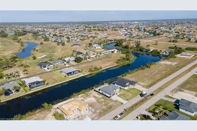 2521 Diplomat Pkwy W, Cape Coral, FL 33993 - Photo 2