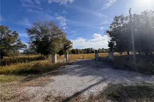 775 S Hacienda St, Clewiston, FL 33440 - Photo 1