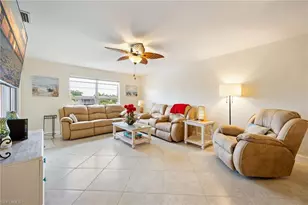 843 SE 46th Ln, Cape Coral, FL 33904 - Photo 16