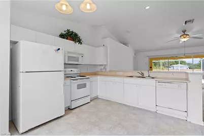 2812 Beth Ave N, Lehigh Acres, FL 33971 - Photo 10
