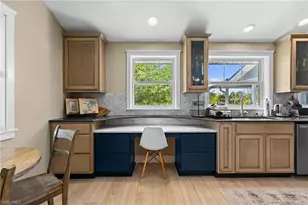 18250 Parkridge Ct, Fort Myers, FL 33908 - Photo 14