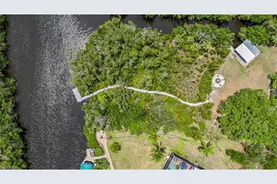 18250 Parkridge Ct, Fort Myers, FL 33908 - Photo 4