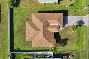 2654 SW 32nd St, Cape Coral, FL 33914 - Photo 4