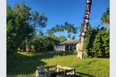 140 Fairview Ave, Fort Myers, FL 33905 - Photo 12