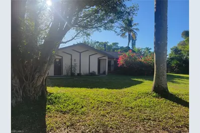 140 Fairview Ave, Fort Myers, FL 33905 - Photo 1