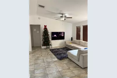 121 SW Trafalgar Pkwy, Cape Coral, FL 33991 - Photo 4