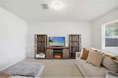 1917 SW 4th St, Cape Coral, FL 33991 - Photo 6