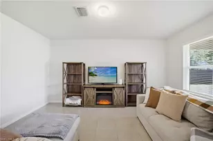 1917 SW 4th St, Cape Coral, FL 33991 - Photo 6