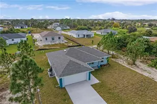 2505 39th St SW, Lehigh Acres, FL 33976 - Photo 16