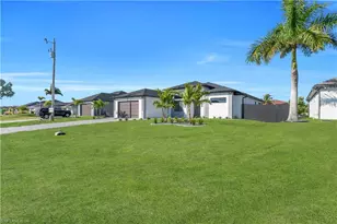 921 NW 8th Terrace, Cape Coral, FL 33993 - Photo 4