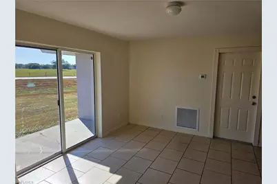 5010 Dolphin Ct, Labelle, FL 33935 - Photo 10