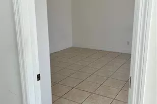 3619 Country Club Blvd, Cape Coral, FL 33904 - Photo 10