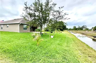 815 Theodore Vail St E, Lehigh Acres, FL 33974 - Photo 20