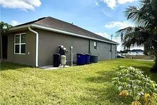 815 Theodore Vail St E, Lehigh Acres, FL 33974 - Photo 26