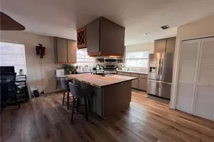 9225 Dimmick Dr, Sanibel, FL 33957 - Photo 16