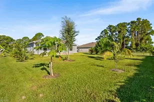 358 Pembroke St, Lehigh Acres, FL 33974 - Photo 12