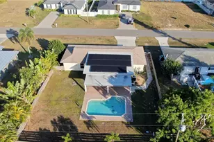 2022 NE 10th Pl, Cape Coral, FL 33909 - Photo 36