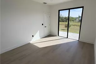 8033 Oakleaf Cir, Labelle, FL 33935 - Photo 12