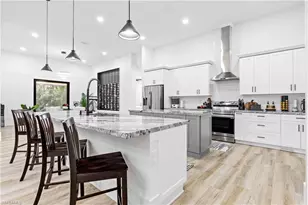 1810 SW 42nd St, Cape Coral, FL 33914 - Photo 10