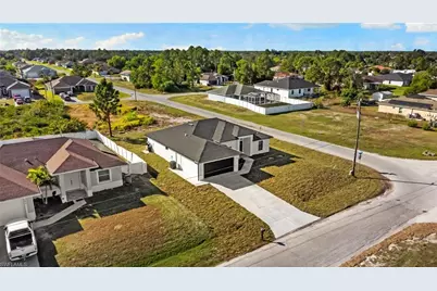 3419 16th St SW, Lehigh Acres, FL 33976 - Photo 32