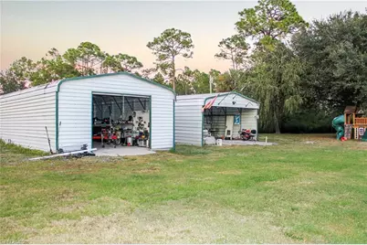 902 Clayton Ave, Lehigh Acres, FL 33972 - Photo 4