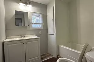 7886 Breeze Dr, North Fort Myers, FL 33917 - Photo 6