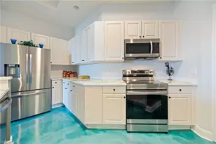 2743 First St, Fort Myers, FL 33916 - Photo 4