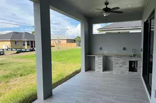 345 Diplomat Pkwy E, Cape Coral, FL 33909 - Photo 16