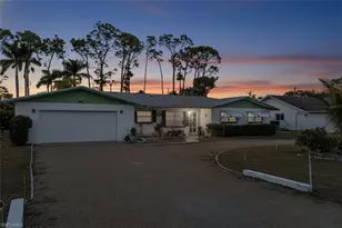 2367 Dover Ave, Fort Myers, FL 33907 - Photo 2