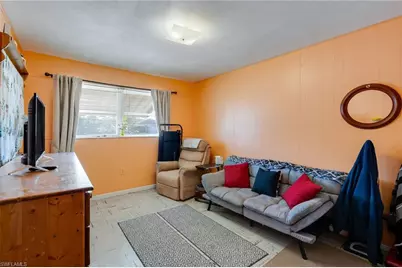 2367 Dover Ave, Fort Myers, FL 33907 - Photo 6