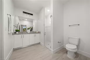 1826 NE 10th Pl, Cape Coral, FL 33909 - Photo 12