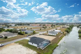 1826 NE 10th Pl, Cape Coral, FL 33909 - Photo 30