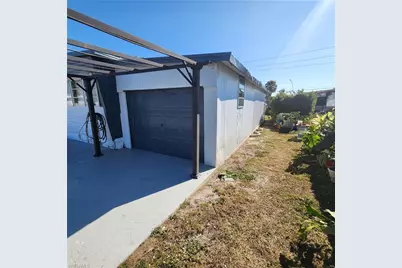 110 Gaslight Ave, North Fort Myers, FL 33917 - Photo 10