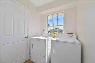 401 SE 10th Ln, Cape Coral, FL 33990 - Photo 42