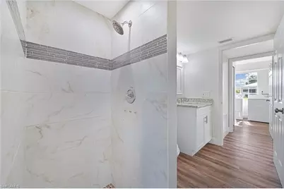 401 SE 10th Ln, Cape Coral, FL 33990 - Photo 32