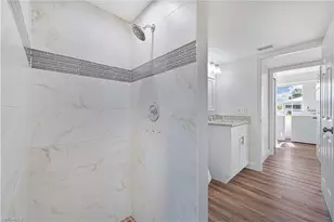 401 SE 10th Ln, Cape Coral, FL 33990 - Photo 32