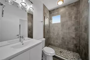 275 SW 4th St, Cape Coral, FL 33991 - Photo 4