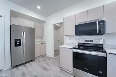 8042 Buttercup Cir, Labelle, FL 33935 - Photo 8