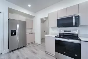 8042 Buttercup Cir, Labelle, FL 33935 - Photo 8