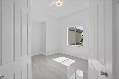 1238 SW 18th Ave, Cape Coral, FL 33991 - Photo 24