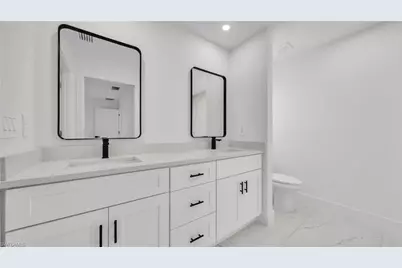 525 Allison St E, Lehigh Acres, FL 33974 - Photo 6