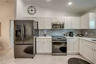 29 SW 21st Pl, Cape Coral, FL 33991 - Photo 10